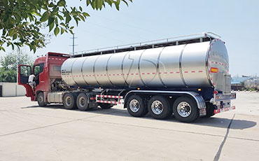 寧夏物流公司擬在我司訂購(gòu)一批鮮奶運(yùn)輸半掛車